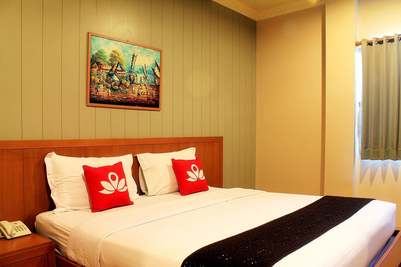 Zen Rooms Bukit Tunggul Bandung Exterior foto
