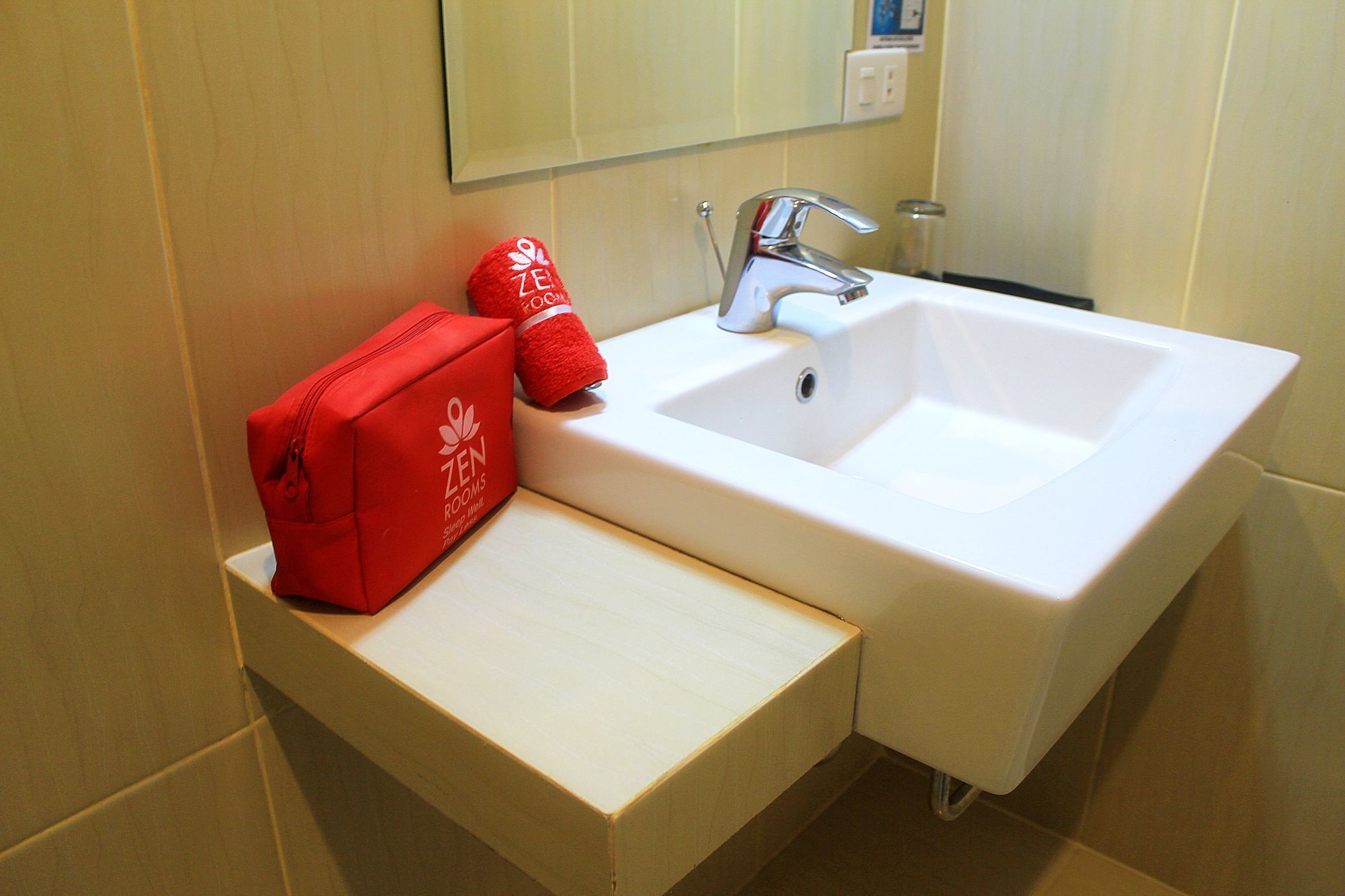 Zen Rooms Bukit Tunggul Bandung Exterior foto